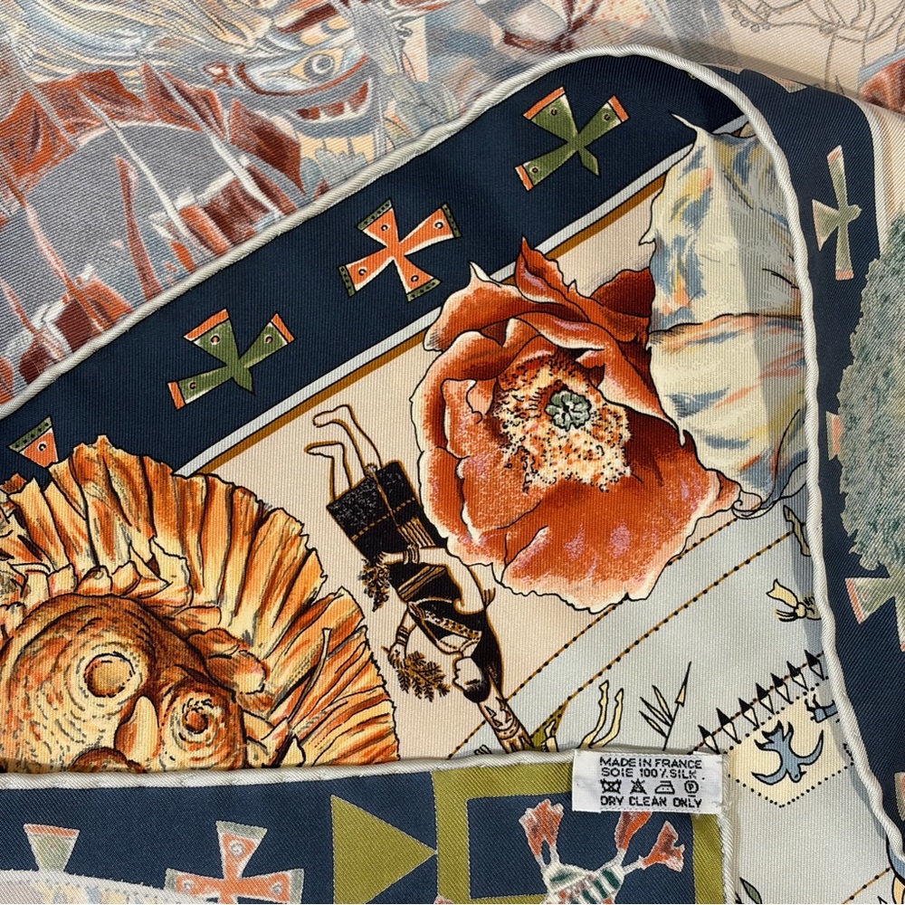 HERMÈS Les Mythologies des Hommes Rouges Scarf 90 Silk Carre with Box - Picture 11 of 12